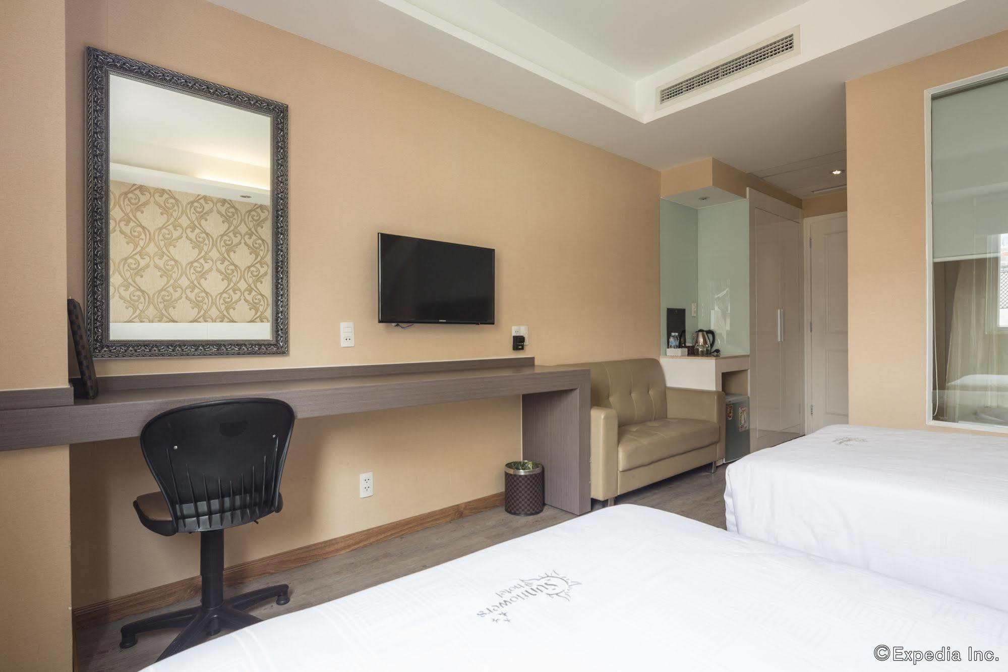 Adora Art 4* Ho-Chi-Minh-Stadt